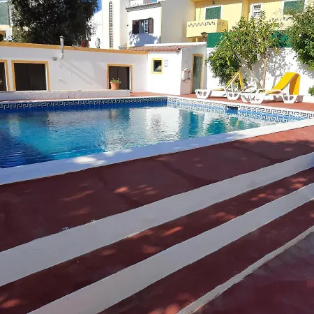 A Cerca Lagos